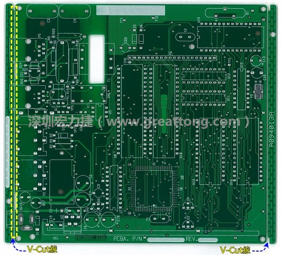 所謂【V-cut】是印刷電路板(PCB)廠商依據(jù)客戶的圖紙要求,事先在PCB的特定位置用轉(zhuǎn)盤刀具切割好的一條條分割線,其目的是為了方便后續(xù)SMT電路板組裝完成后的「分板(De-panel)」之用,因?yàn)槠淝懈詈蟮耐庑涂雌饋?lái)就像個(gè)英文的【V】字型,因此得名。