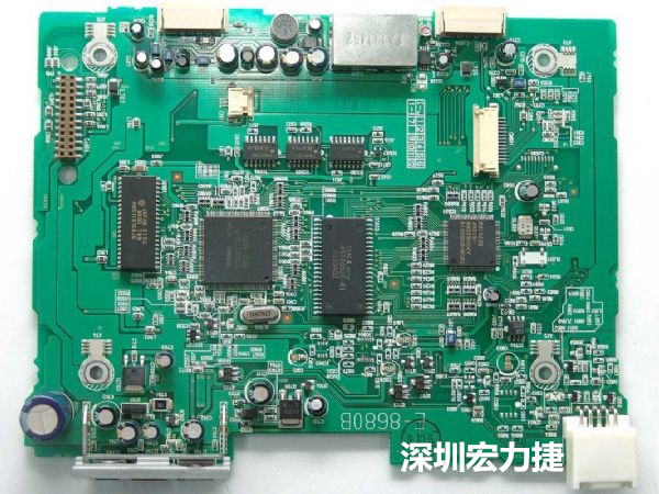 大面積PCB若電子元器件數(shù)量多、重量較重，板材強(qiáng)度不夠時(shí)容易產(chǎn)生PCB中央部凹陷問(wèn)題。