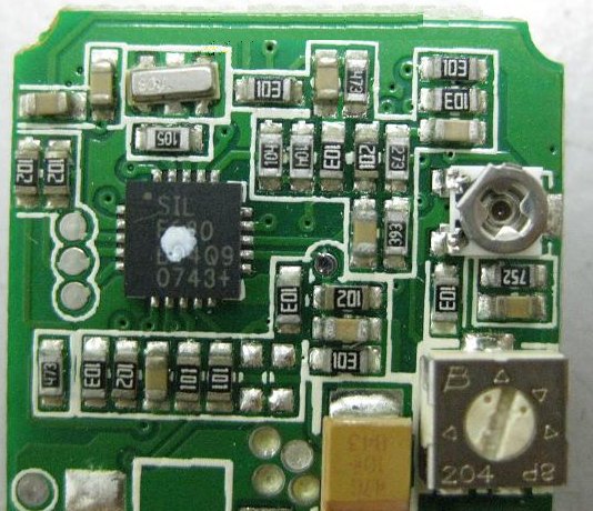PCBA加工IC元件主要分為DIP及SMD兩大類，DIP 插件的IC，SMD (Surface Mount Device) 表面貼裝元件。